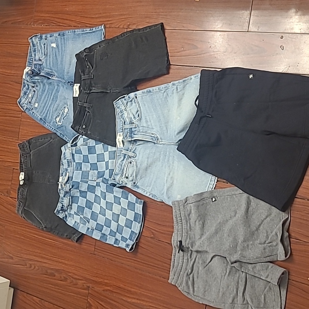 Abercrombie Kids Set Of 7 Shorts in Black, Light Blue, Blue (Incl. 5 Denim)